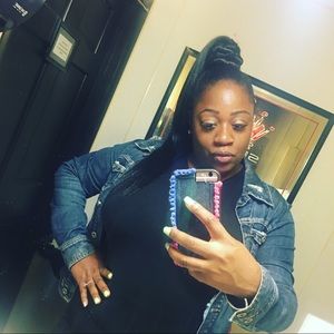 Meet your Posher, Samira